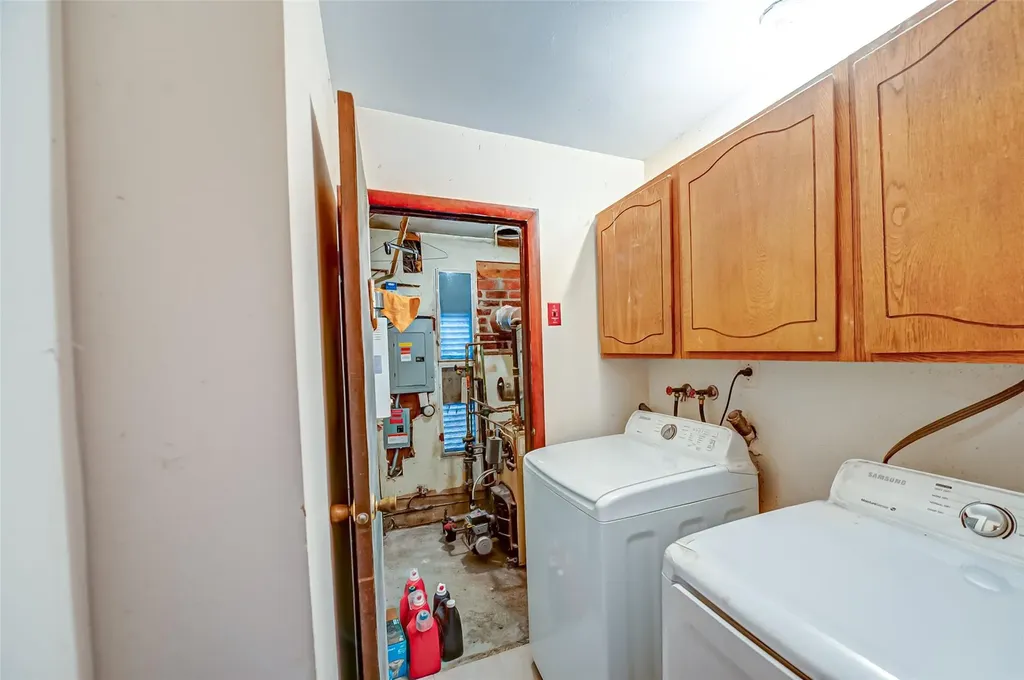 34 Hemlock Drive Mastic Beach NY 11951
