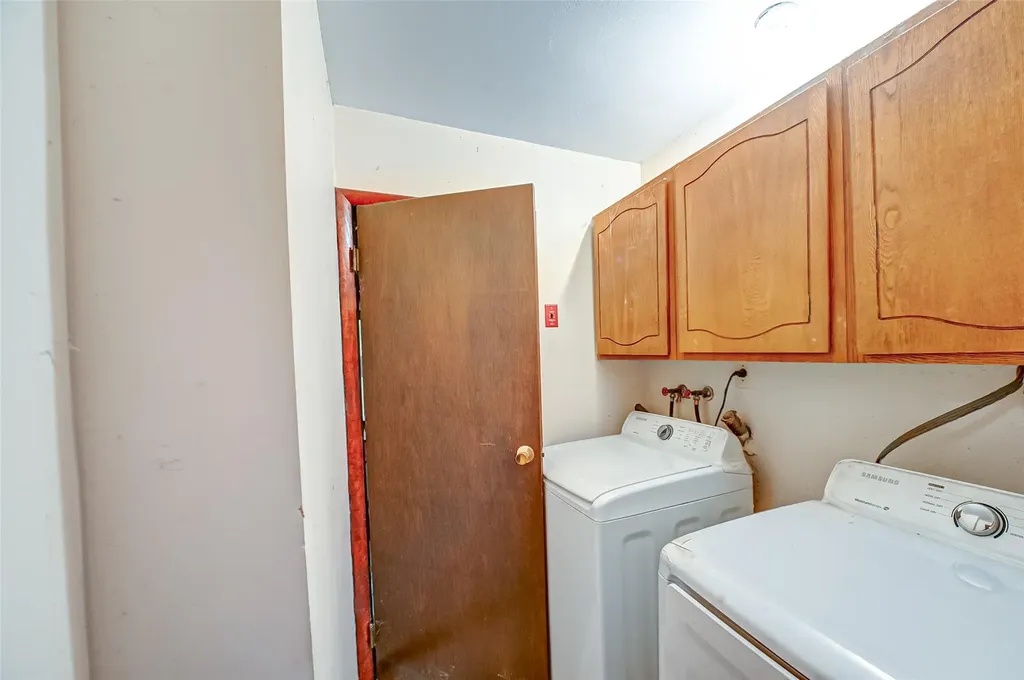 34 Hemlock Drive Mastic Beach NY 11951