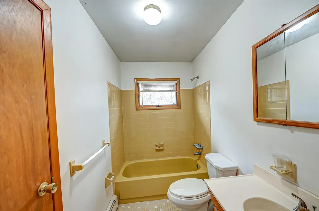 34 Hemlock Drive Mastic Beach NY 11951
