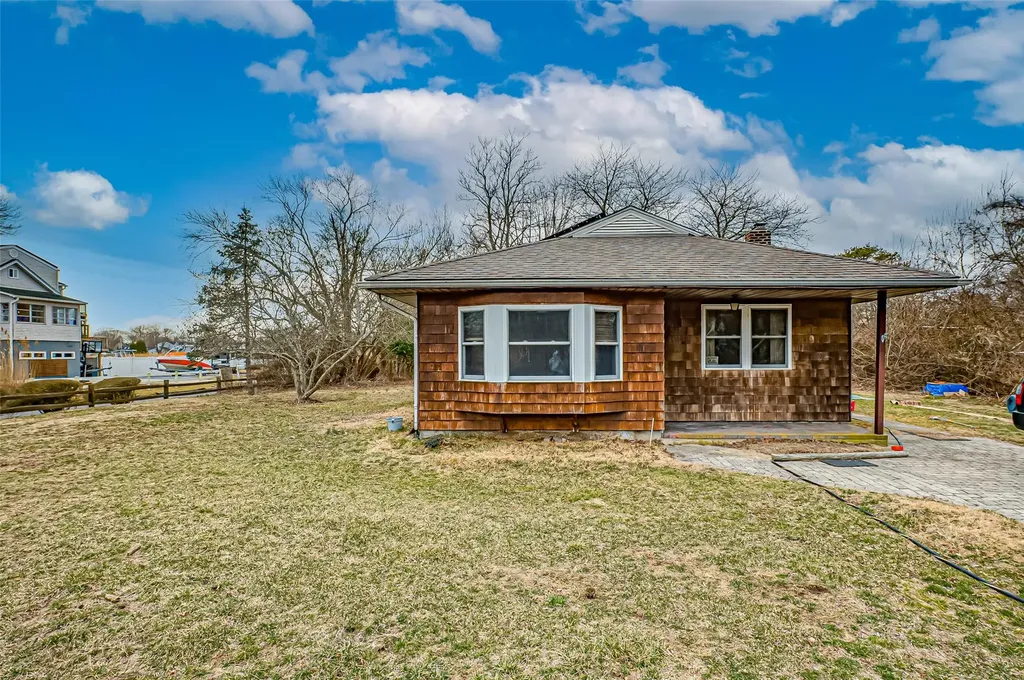 34 Hemlock Drive Mastic Beach NY 11951