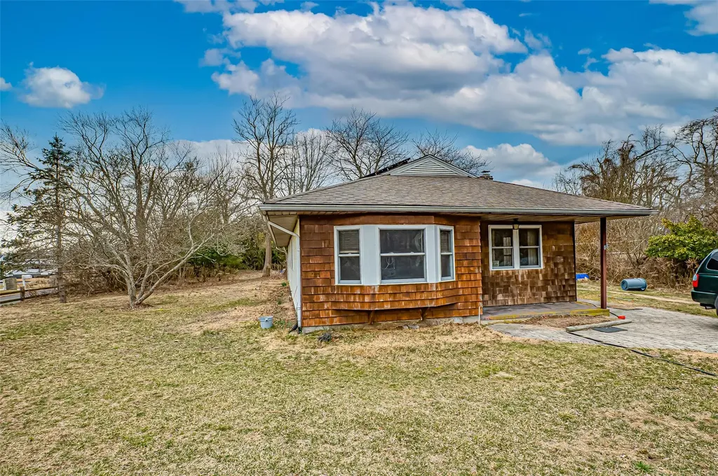 34 Hemlock Drive Mastic Beach NY 11951