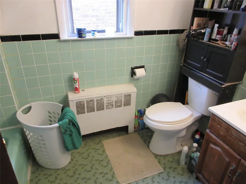 4104 Digney Avenue Bronx NY 10466