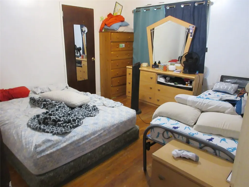 4104 Digney Avenue Bronx NY 10466