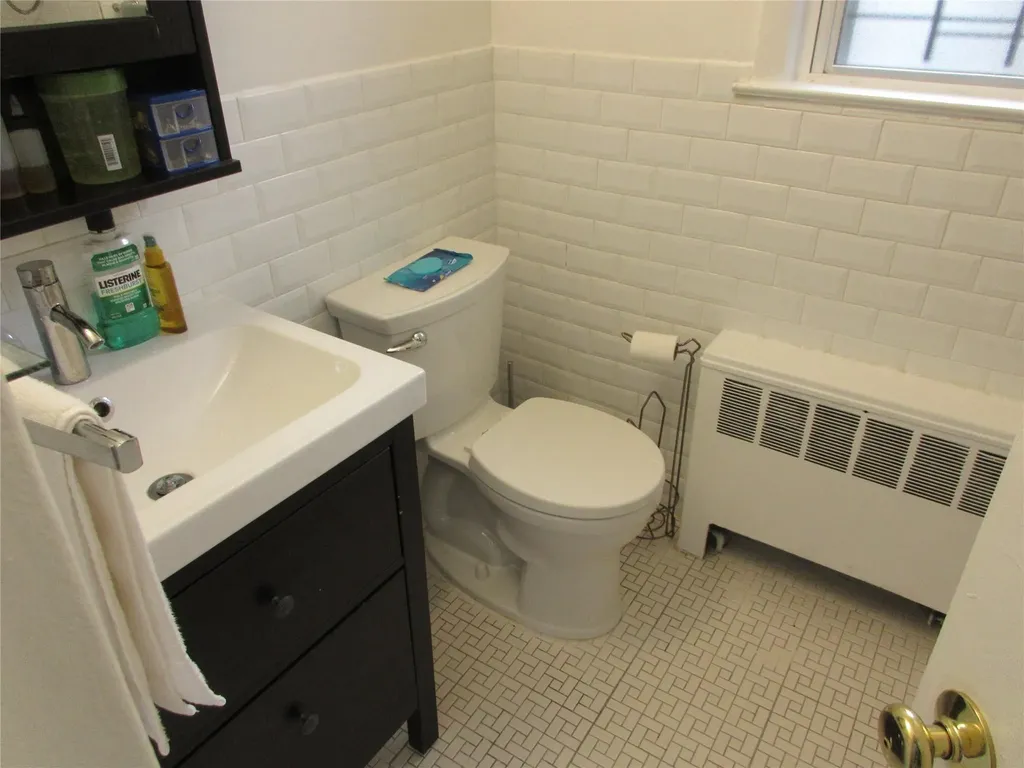 4104 Digney Avenue Bronx NY 10466