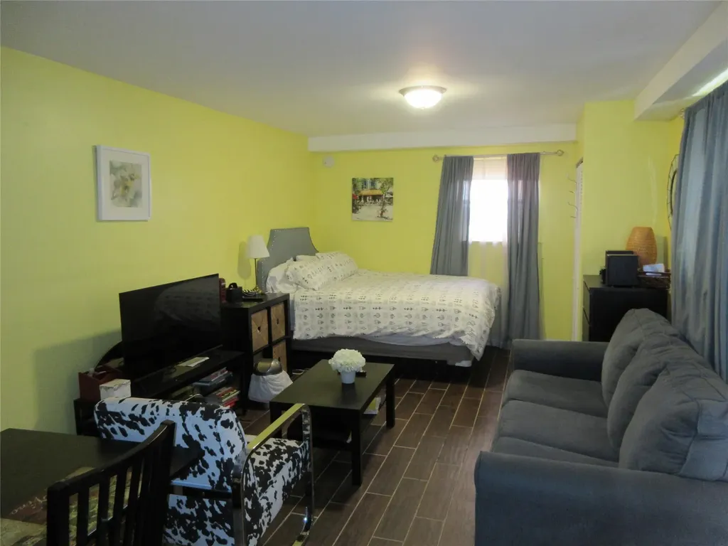 4104 Digney Avenue Bronx NY 10466