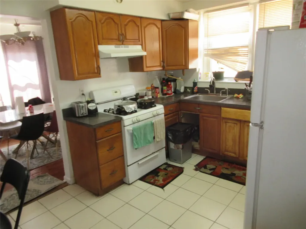 4104 Digney Avenue Bronx NY 10466