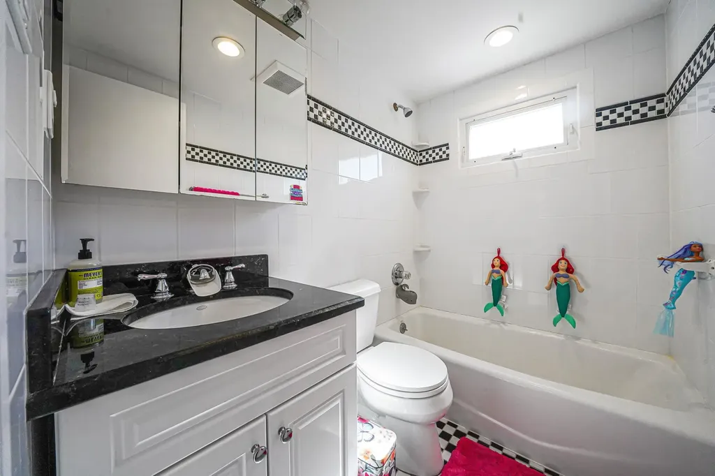 412 Foxhurst Road Oceanside NY 11572