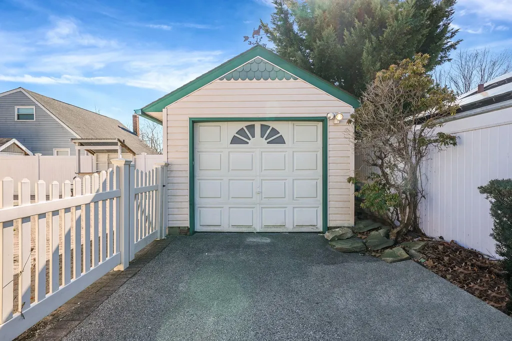 412 Foxhurst Road Oceanside NY 11572