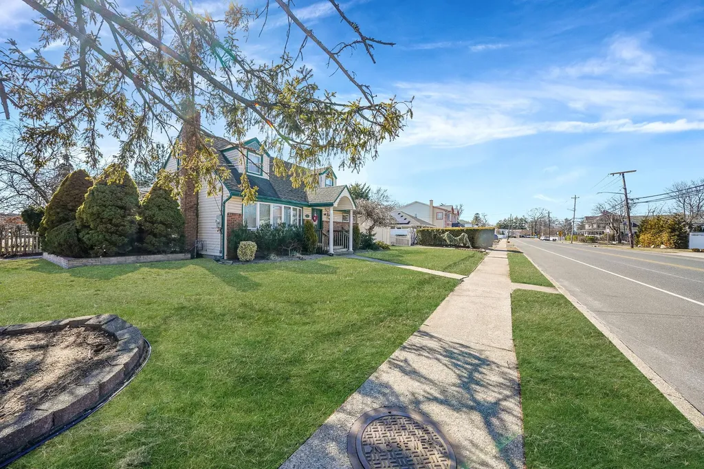412 Foxhurst Road Oceanside NY 11572