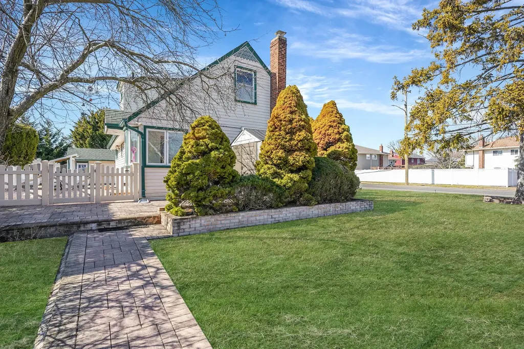 412 Foxhurst Road Oceanside NY 11572