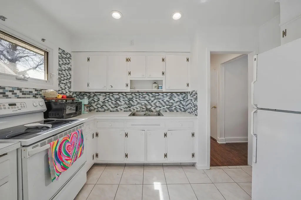 412 Foxhurst Road Oceanside NY 11572