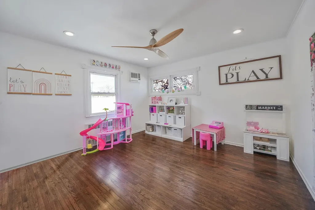 412 Foxhurst Road Oceanside NY 11572