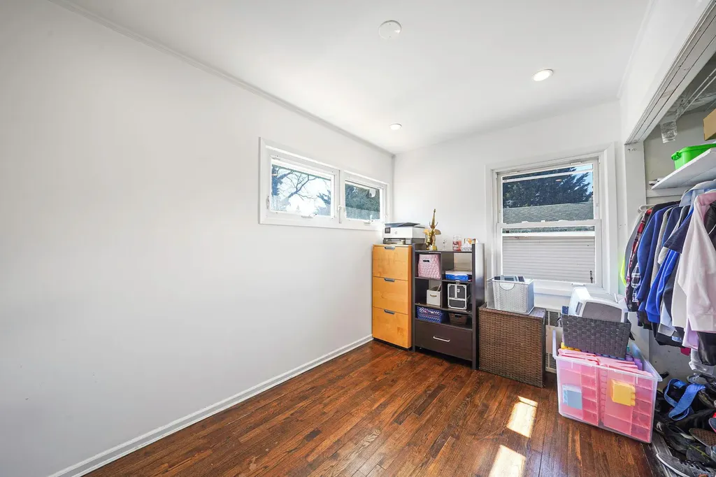 412 Foxhurst Road Oceanside NY 11572