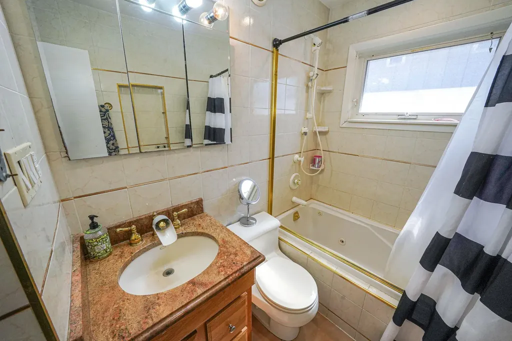 412 Foxhurst Road Oceanside NY 11572