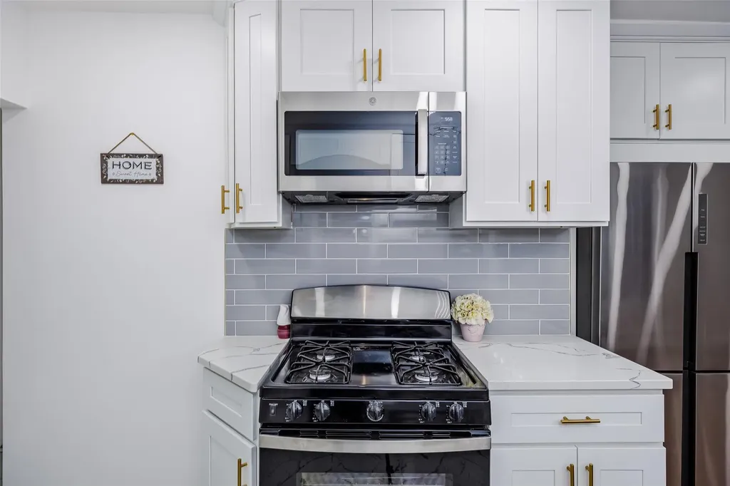 230 Oceanside Parkway Oceanside NY 11572