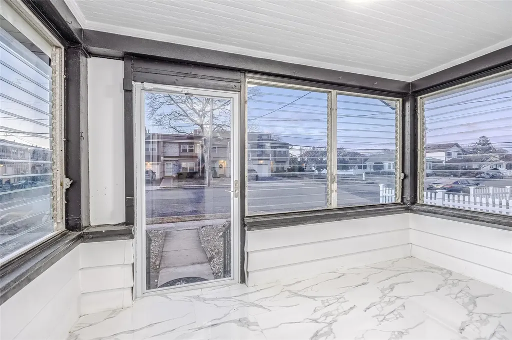 230 Oceanside Parkway Oceanside NY 11572