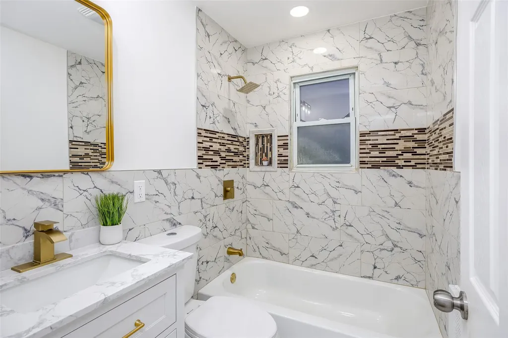 230 Oceanside Parkway Oceanside NY 11572