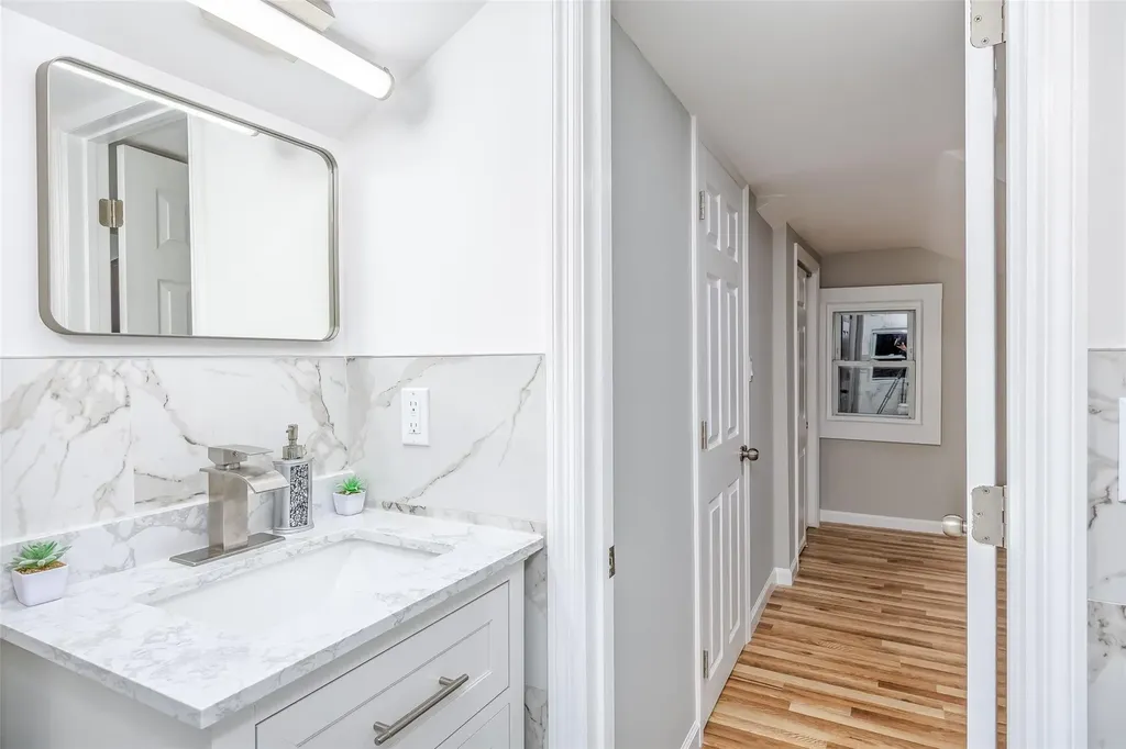 230 Oceanside Parkway Oceanside NY 11572