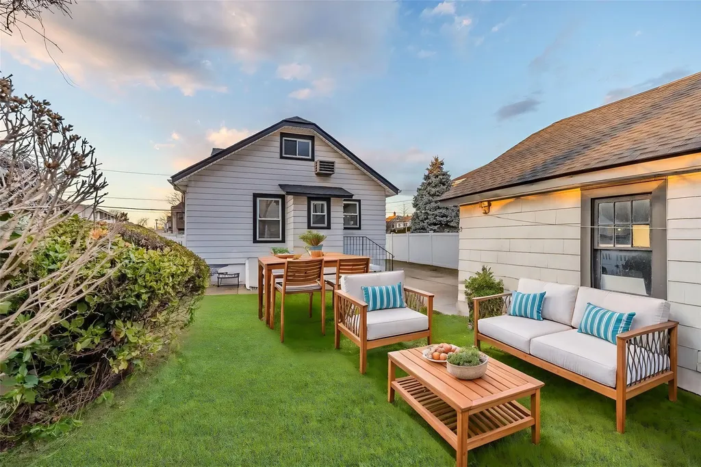 230 Oceanside Parkway Oceanside NY 11572