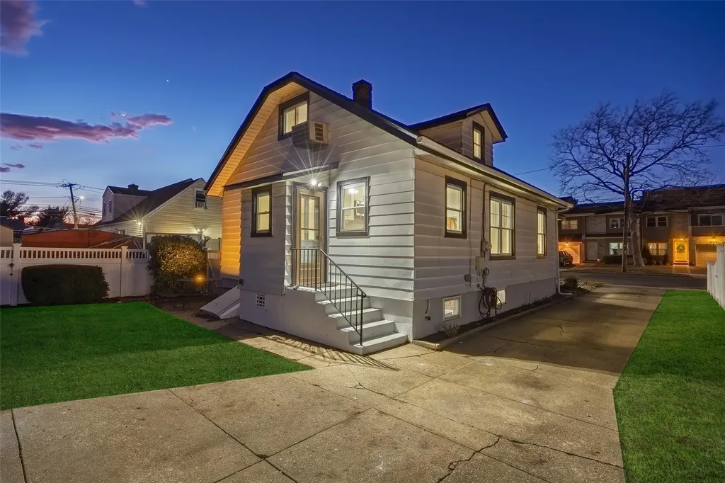 230 Oceanside Parkway Oceanside NY 11572