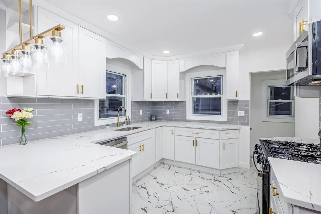 230 Oceanside Parkway Oceanside NY 11572