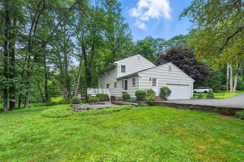 38 Appleby Drive Bedford NY 10506