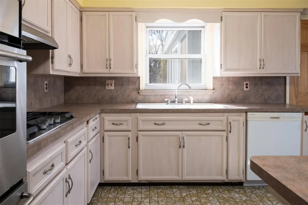 414 Heathcote Avenue Mamaroneck NY 10543
