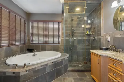 35 Jackson Avenue W Babylon NY 11702