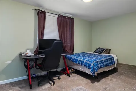 35 Jackson Avenue W Babylon NY 11702