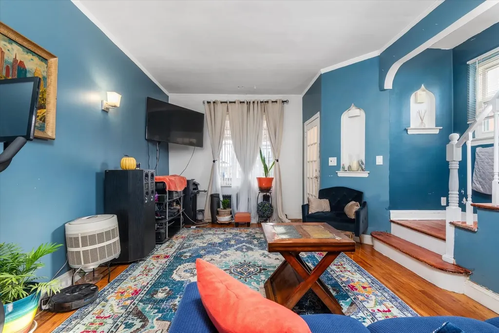 544 E 43rd Street Brooklyn NY 11203