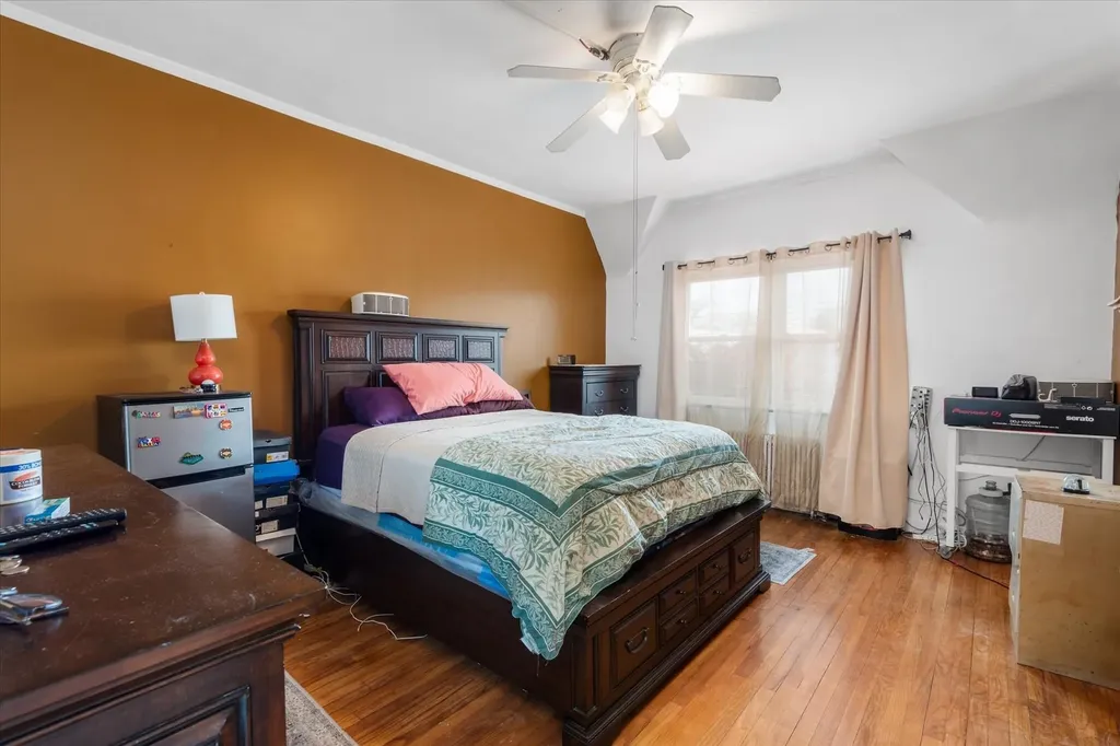 544 E 43rd Street Brooklyn NY 11203