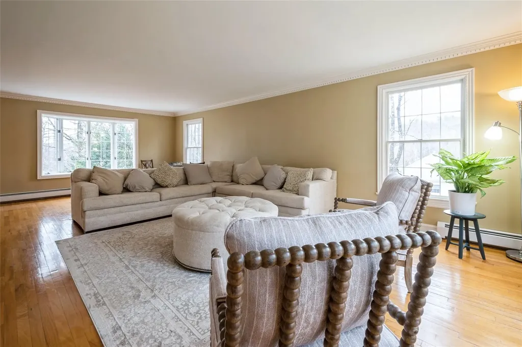 70 Indian Hill Road Mount Kisco NY 10549