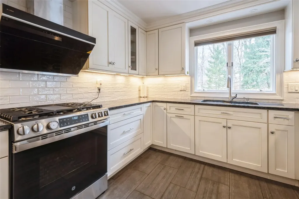 70 Indian Hill Road Mount Kisco NY 10549