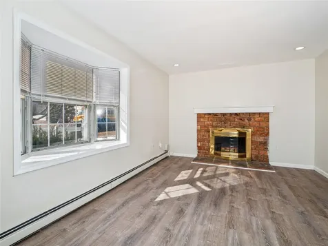 48 Inwood Avenue Poughkeepsie NY 12601