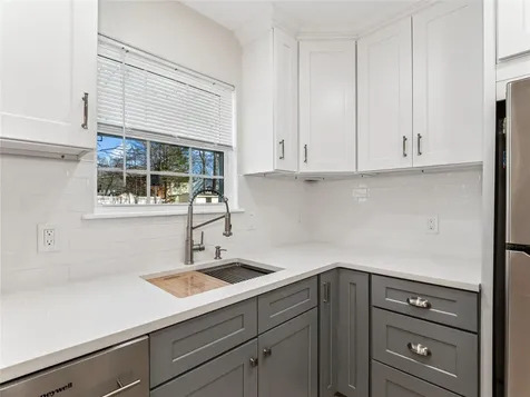48 Inwood Avenue Poughkeepsie NY 12601