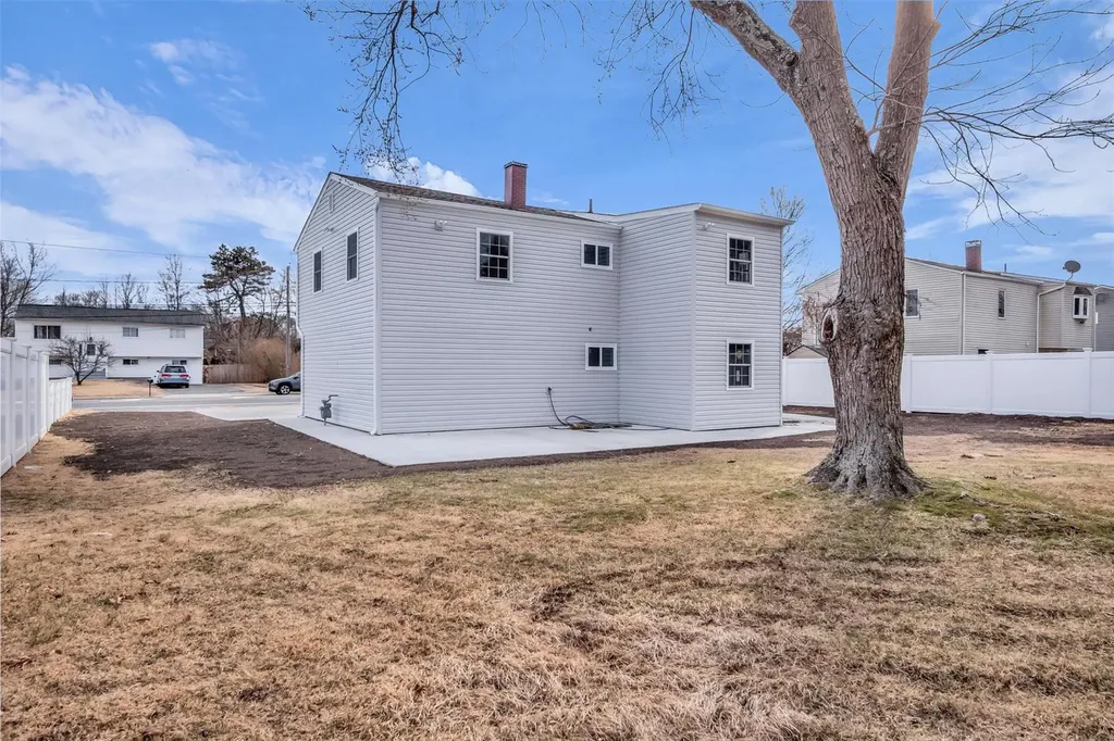 495 Hawkins Road Selden NY 11784