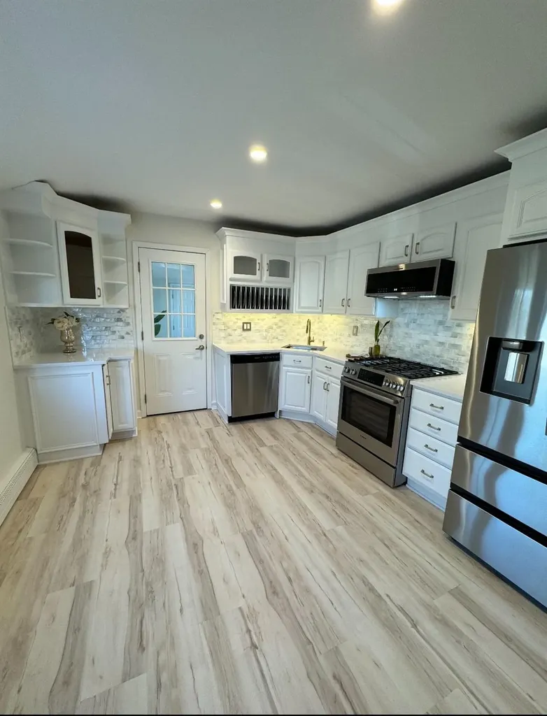 365 Glen Drive Brookhaven NY 11967