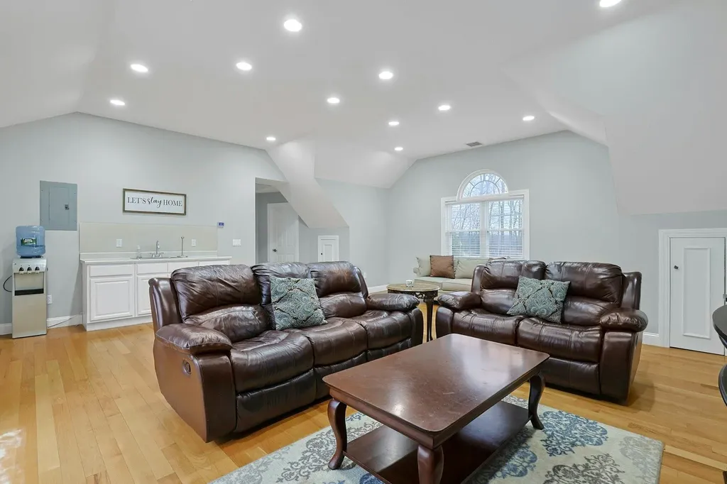 48 Galloway Lane Valhalla NY 10595
