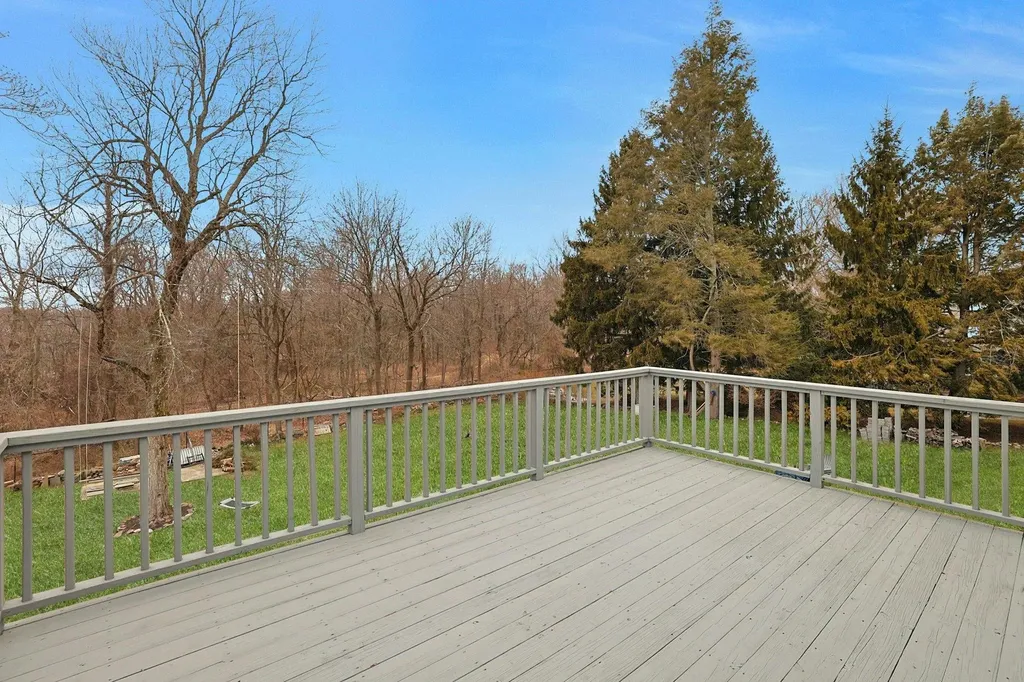 48 Galloway Lane Valhalla NY 10595