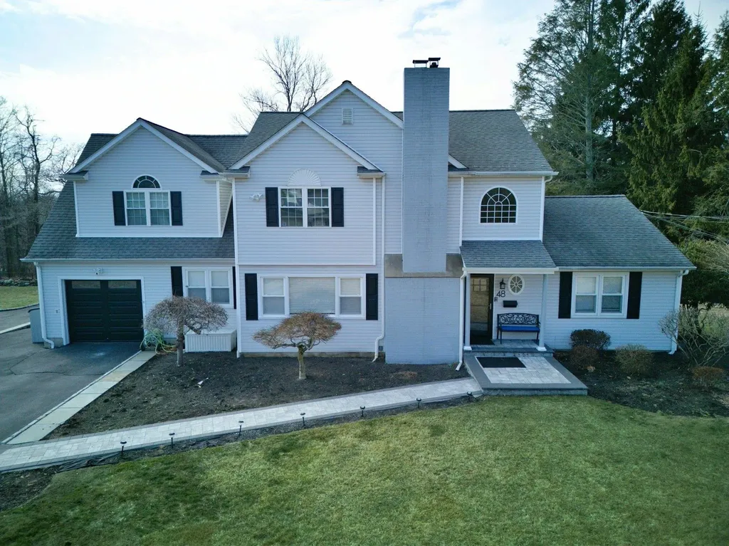 48 Galloway Lane Valhalla NY 10595