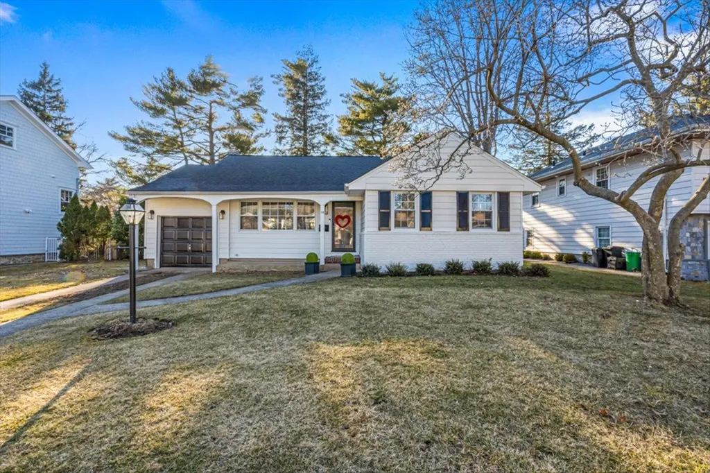 38 Maxwell Road Garden City NY 11530