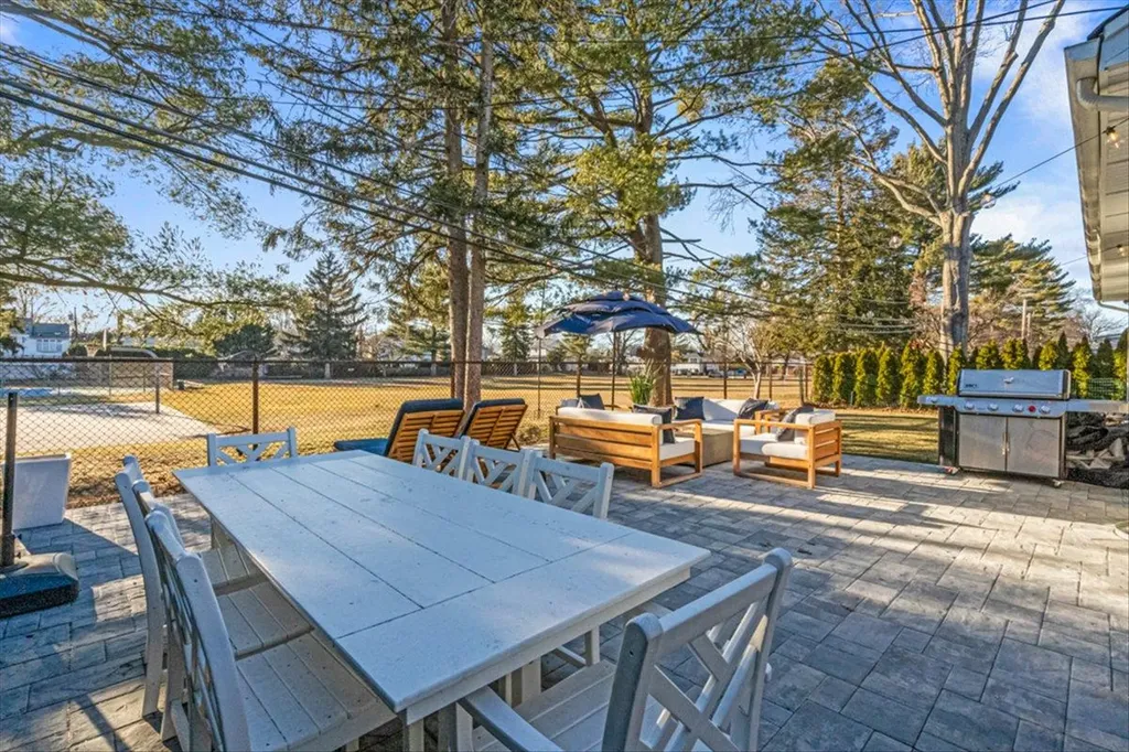 38 Maxwell Road Garden City NY 11530