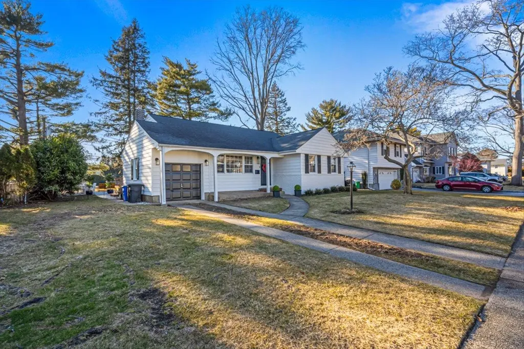 38 Maxwell Road Garden City NY 11530