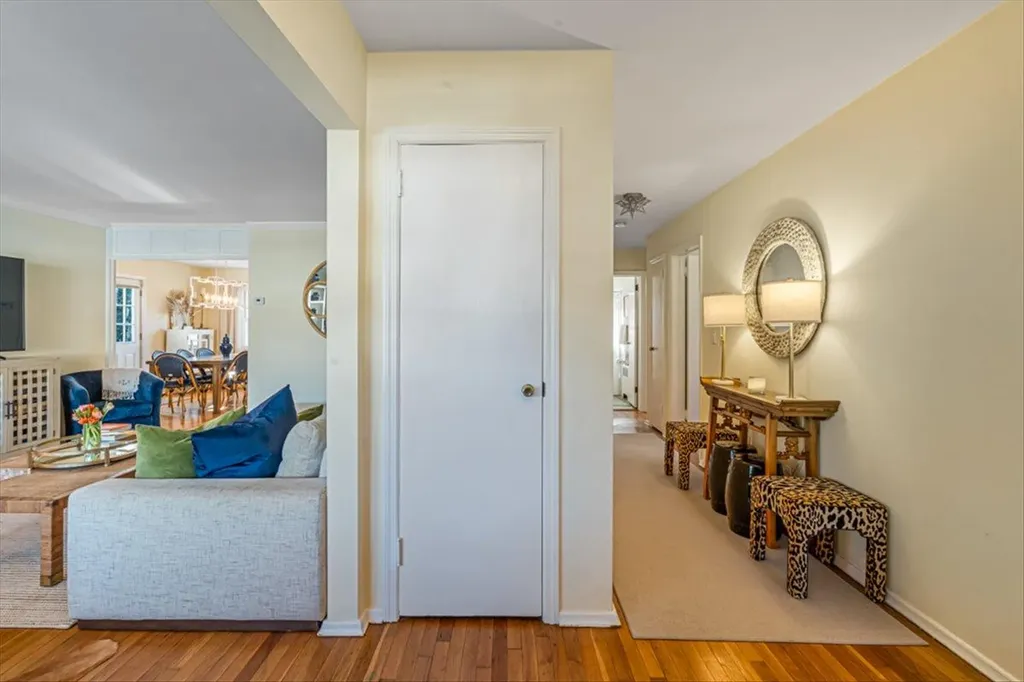 38 Maxwell Road Garden City NY 11530
