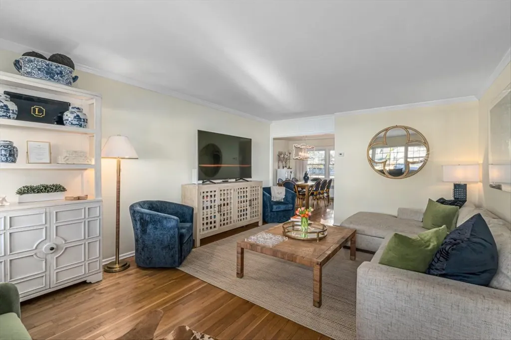 38 Maxwell Road Garden City NY 11530