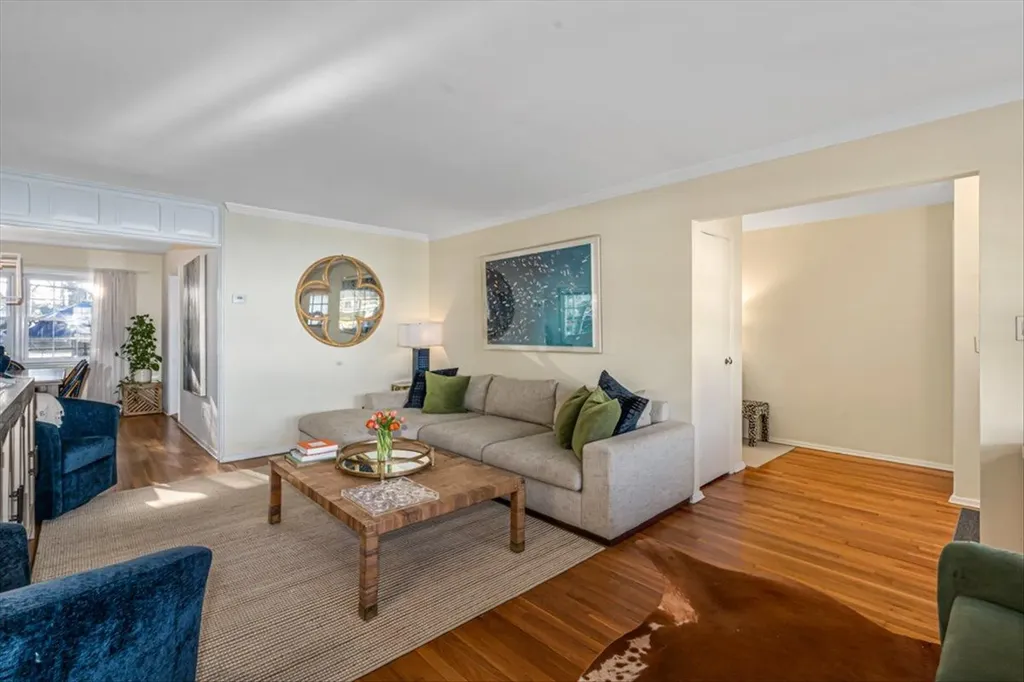 38 Maxwell Road Garden City NY 11530