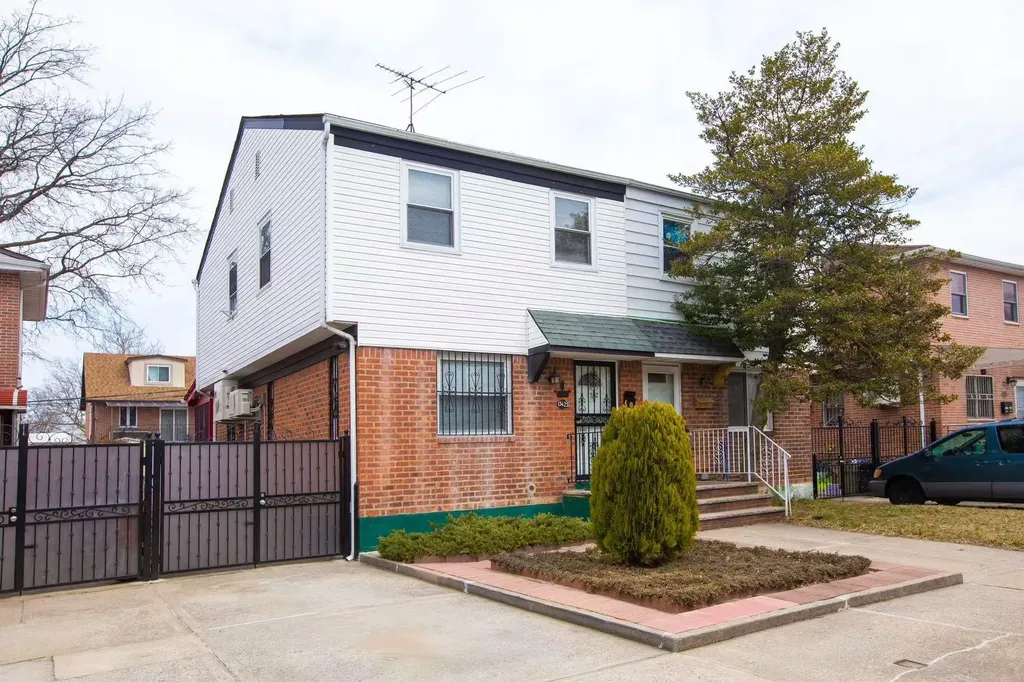 15425 58th Road Flushing NY 11355
