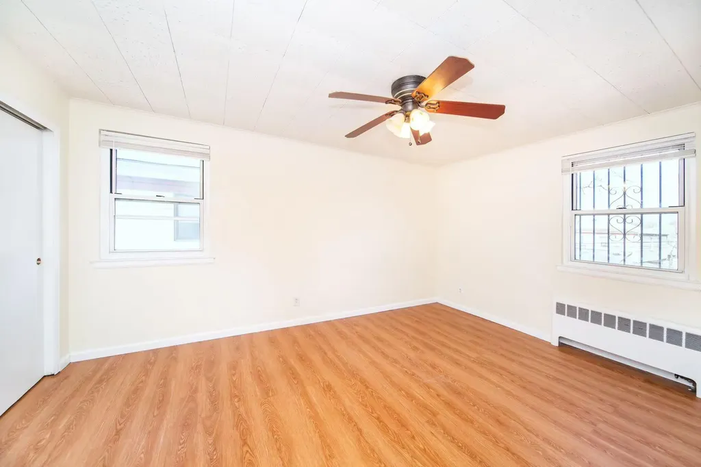 15425 58th Road Flushing NY 11355