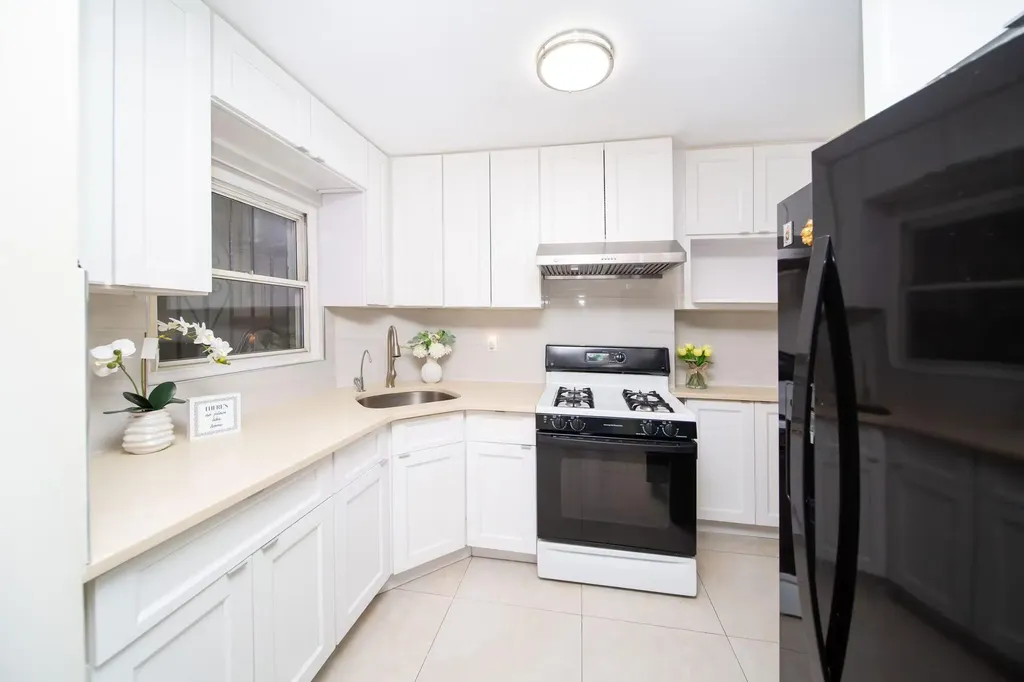 15425 58th Road Flushing NY 11355