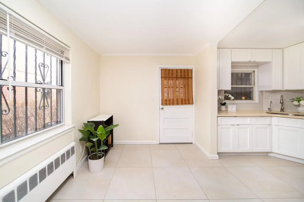 15425 58th Road Flushing NY 11355